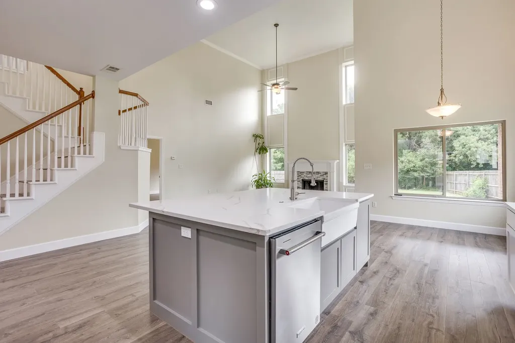 2505 Glen Ranch Drive Burleson TX 76028