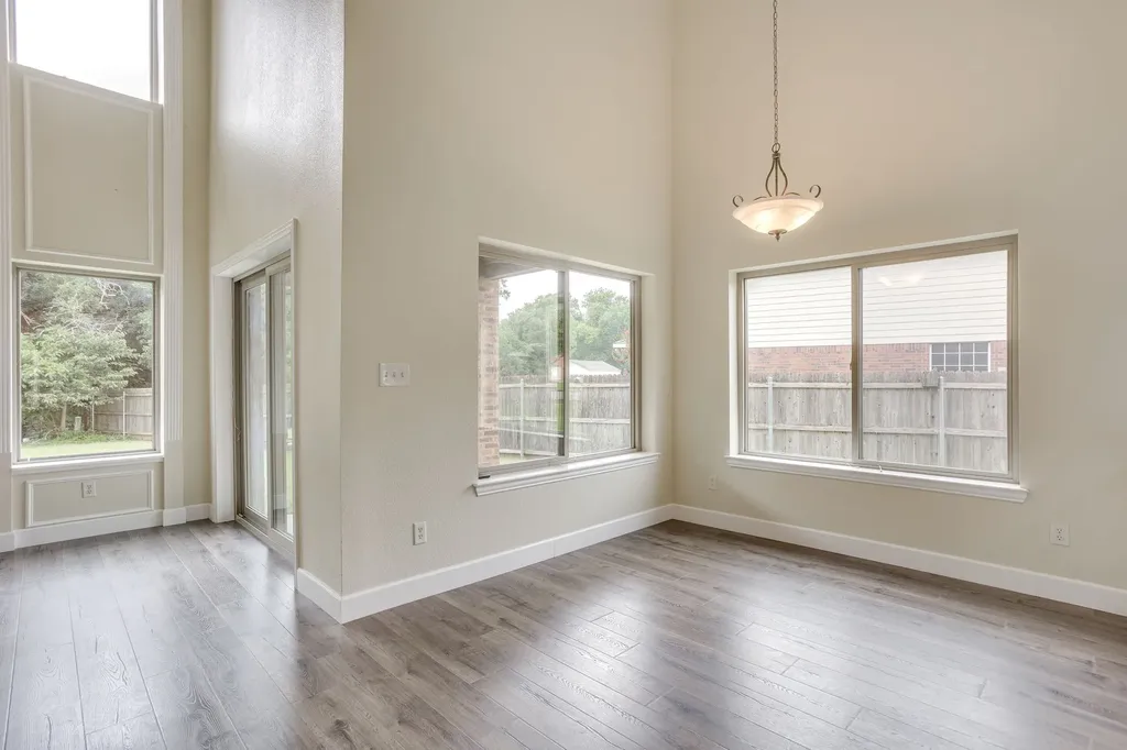 2505 Glen Ranch Drive Burleson TX 76028