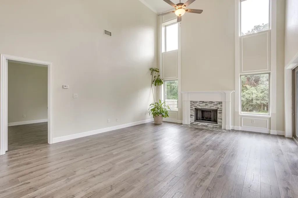 2505 Glen Ranch Drive Burleson TX 76028