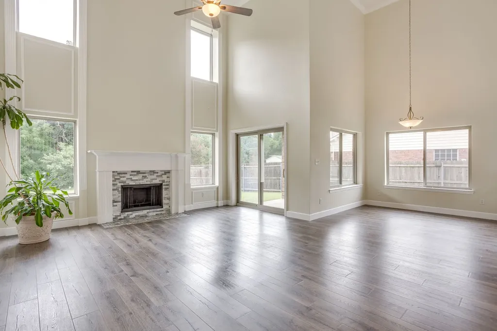 2505 Glen Ranch Drive Burleson TX 76028