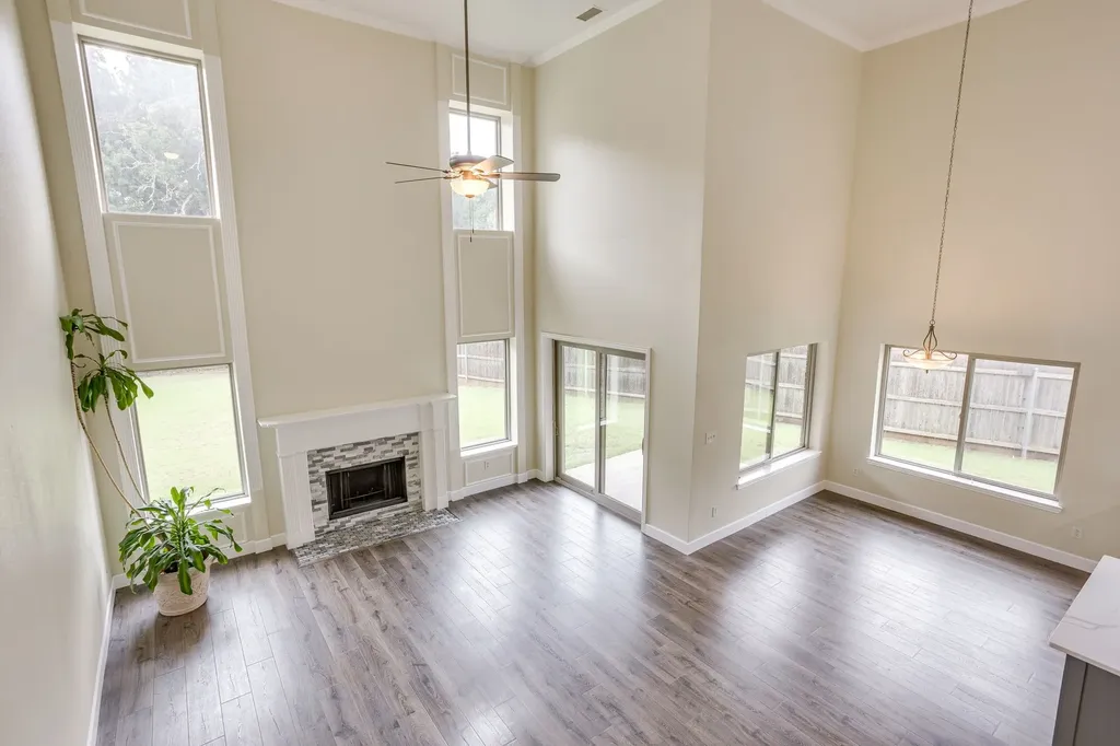 2505 Glen Ranch Drive Burleson TX 76028