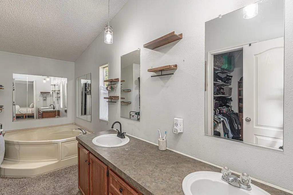 4570 County Road 2629 Caddo Mills TX 75135