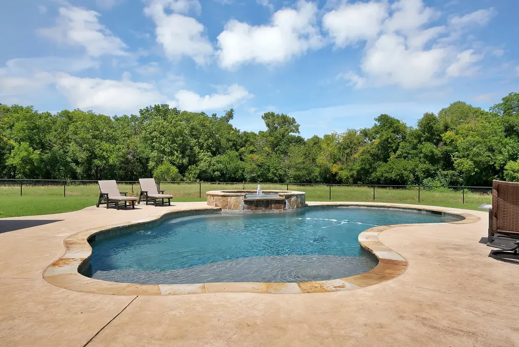 3875 Fm 121 Van Alstyne TX 75495