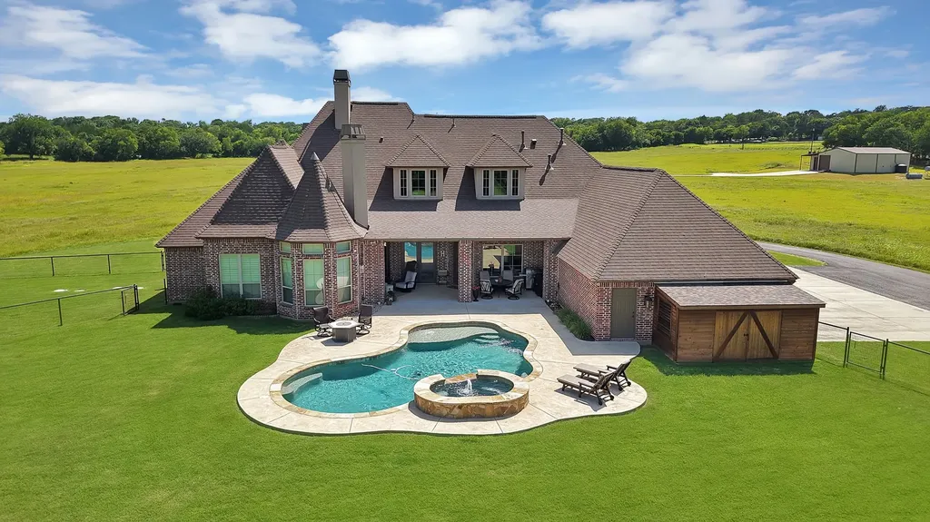 3875 Fm 121 Van Alstyne TX 75495