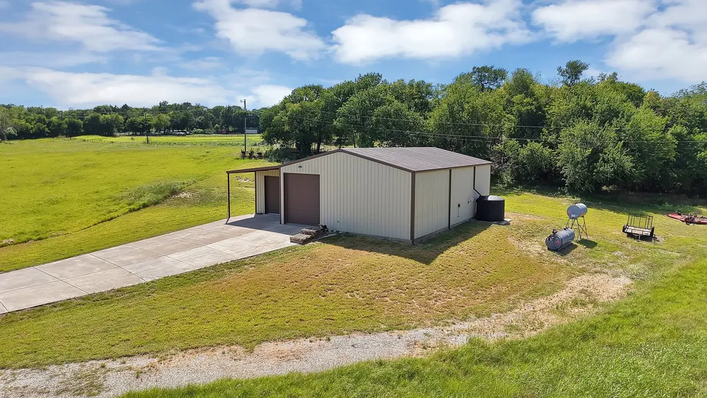3875 Fm 121 Van Alstyne TX 75495