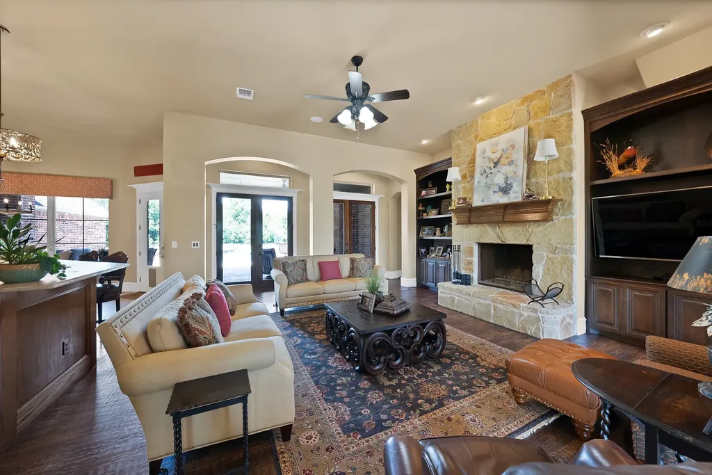 3875 Fm 121 Van Alstyne TX 75495