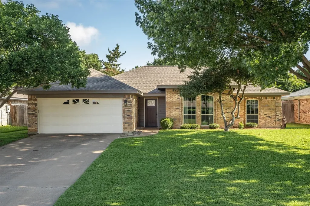 2926 Cripple Creek Trail Grapevine TX 76051
