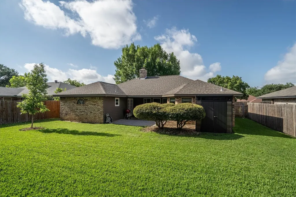 2926 Cripple Creek Trail Grapevine TX 76051