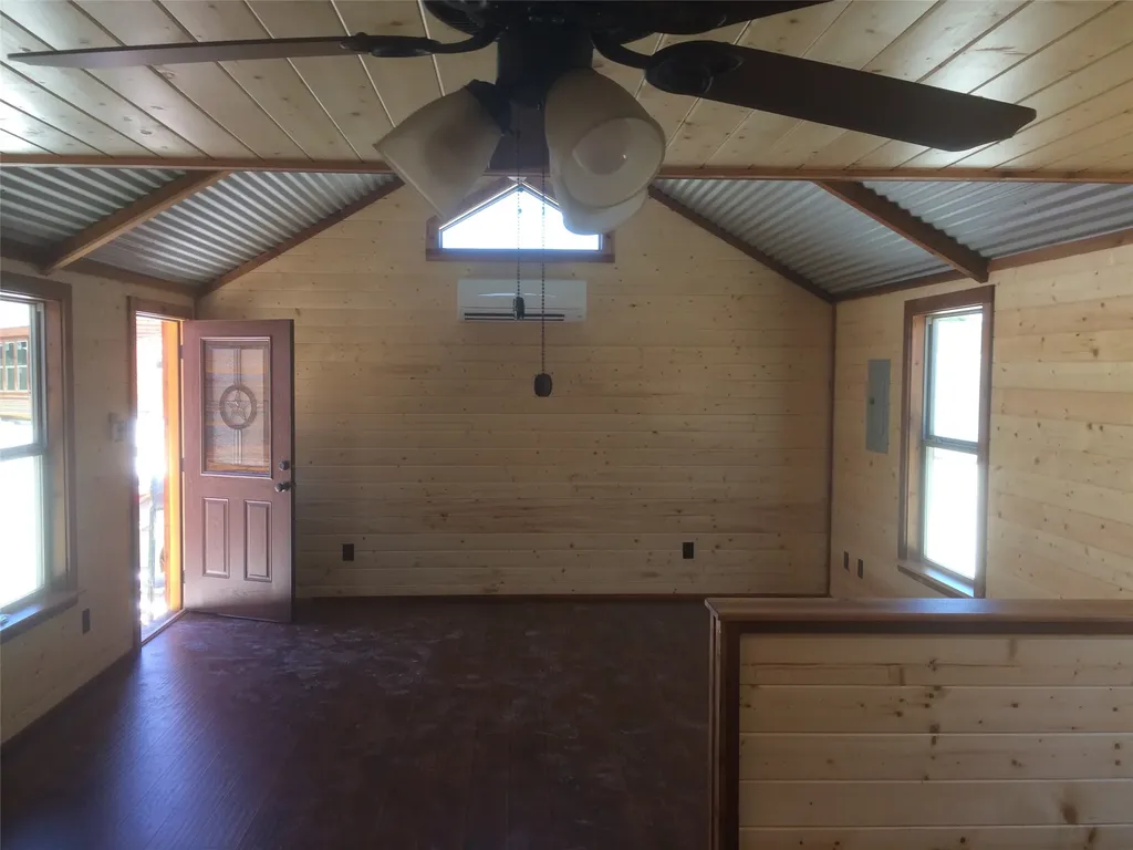 300 NW 3rd Street Hubbard TX 76648
