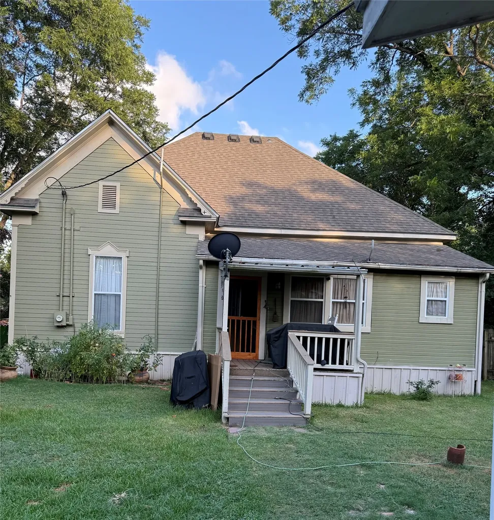 300 NW 3rd Street Hubbard TX 76648