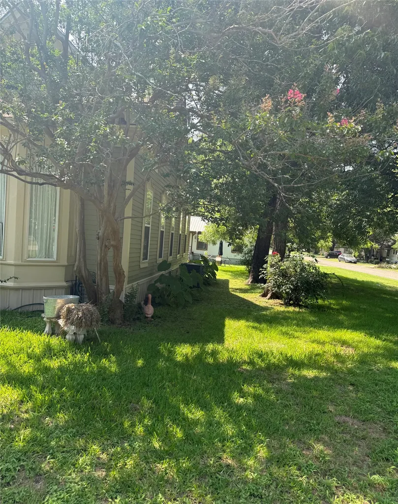 300 3rd Street Hubbard TX 76648