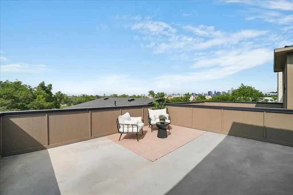 1827 Pollard Street Dallas TX 75208