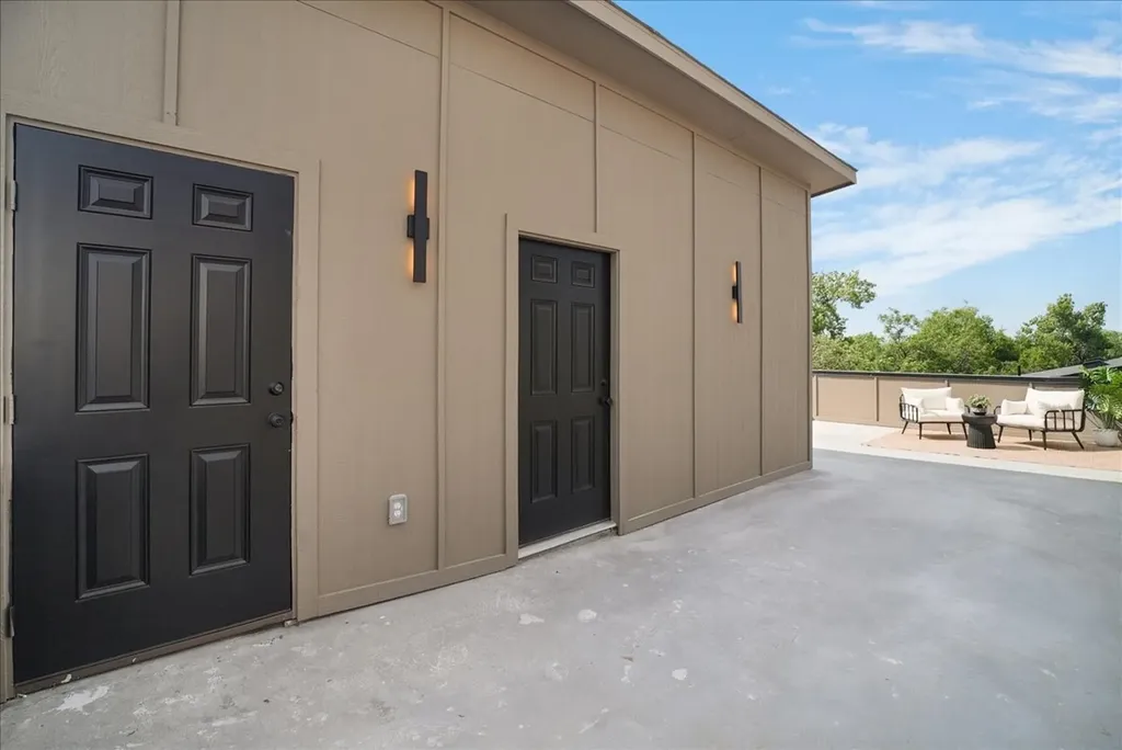 1827 Pollard Street Dallas TX 75208