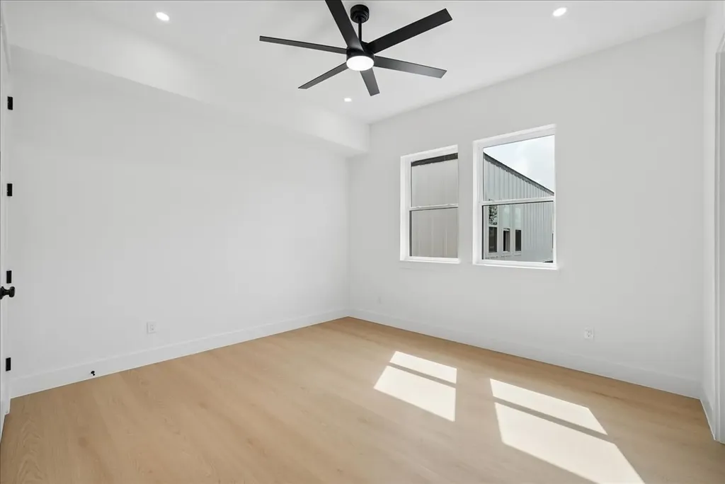1825 Pollard Street Dallas TX 75208