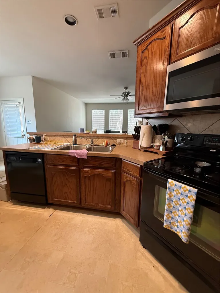 1152 Sunderland Lane Fort Worth TX 76134