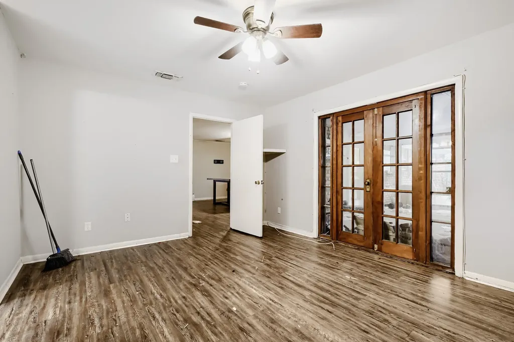1205 Duane Street Benbrook TX 76126