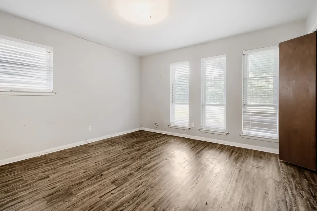 1205 Duane Street Benbrook TX 76126