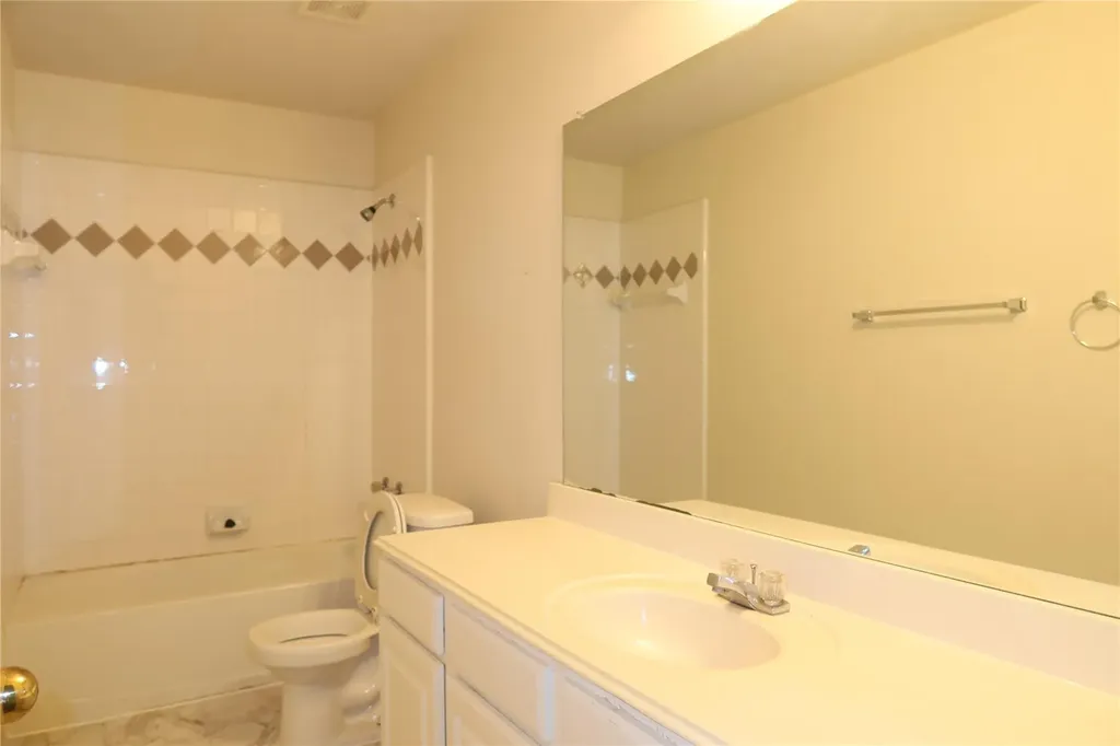 2816 Kings Gate Drive Carrollton TX 75006