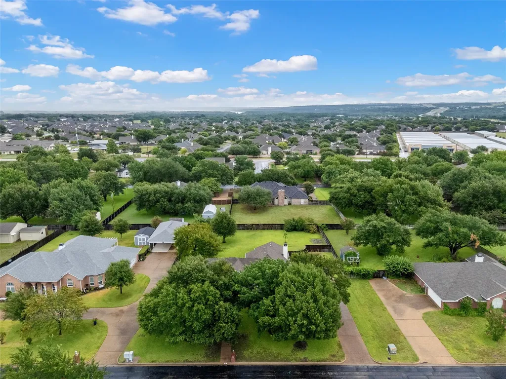 908 Morning Sun Lane Waco TX 76657