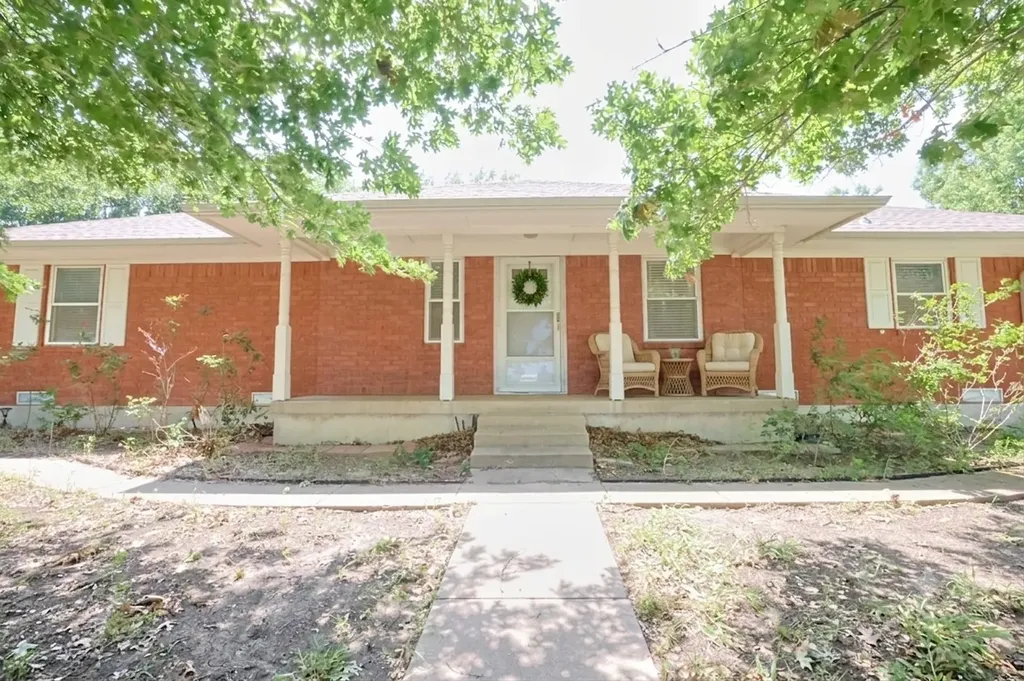 2550 W Lucas Road Lucas TX 75002