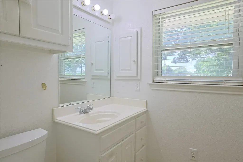 2550 W Lucas Road Lucas TX 75002