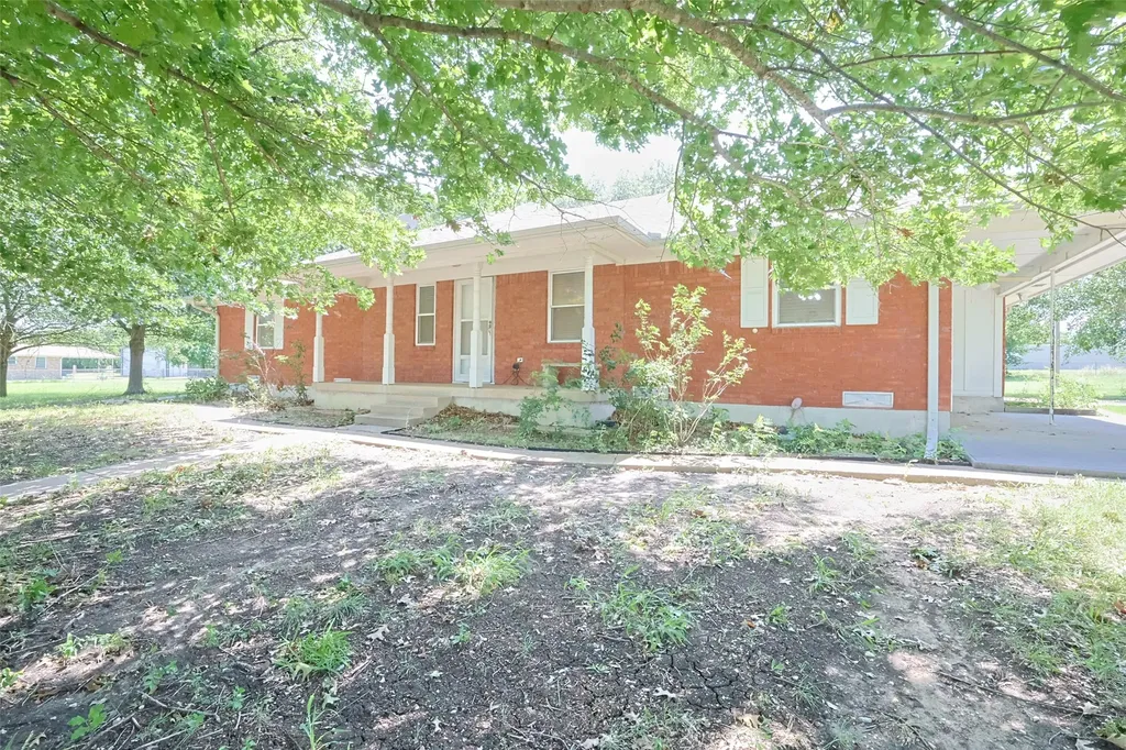 2550 W Lucas Road Lucas TX 75002