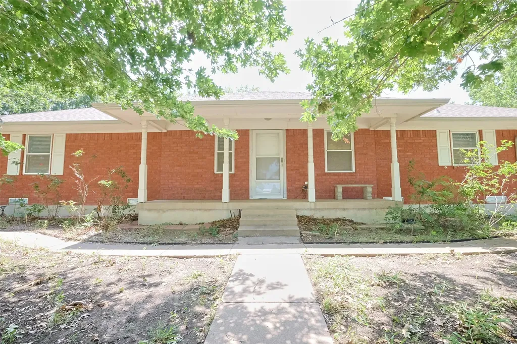2550 W Lucas Road Lucas TX 75002