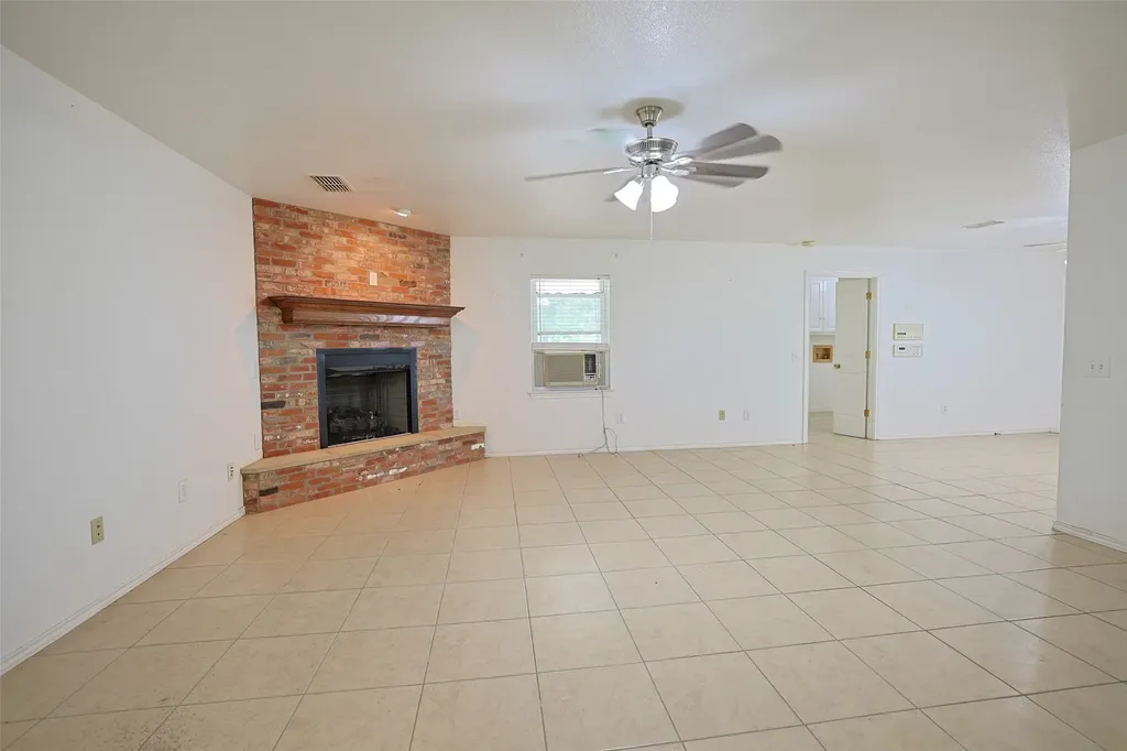 2550 W Lucas Road Lucas TX 75002