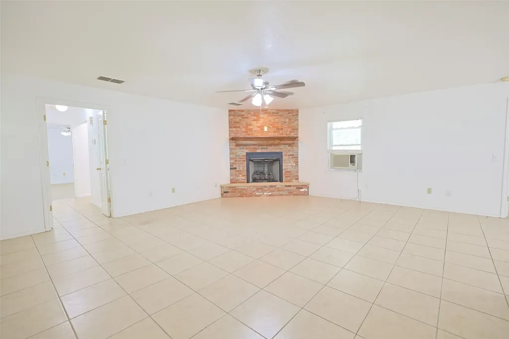 2550 W Lucas Road Lucas TX 75002