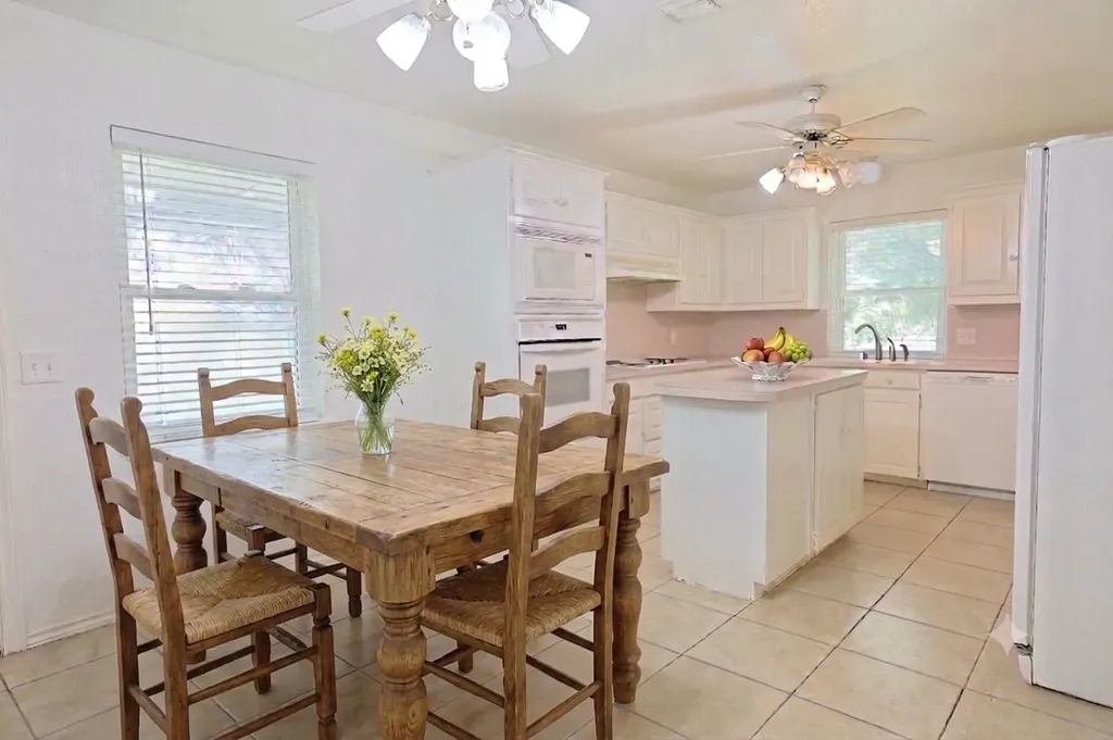 2550 W Lucas Road Lucas TX 75002