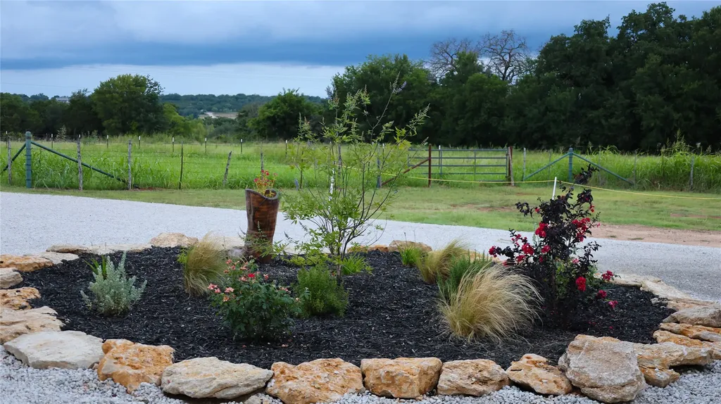 4167 Highway 67 Rainbow TX 76077