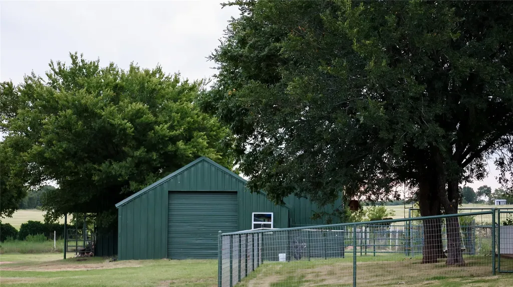 4167 Highway 67 Rainbow TX 76077