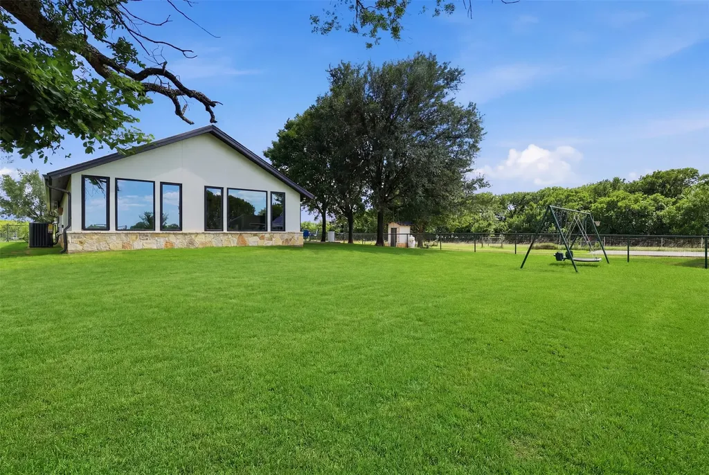 4167 Highway 67 Rainbow TX 76077