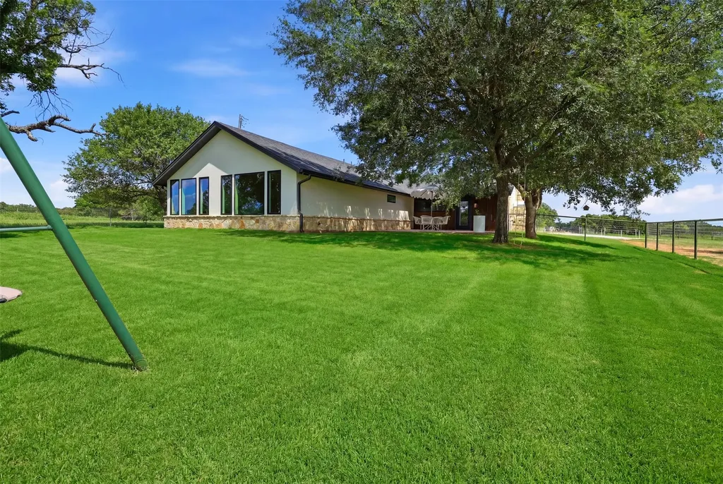4167 Highway 67 Rainbow TX 76077