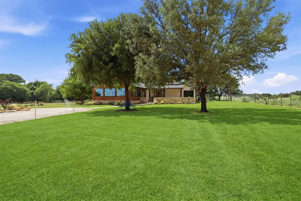 4167 Highway 67 Rainbow TX 76077