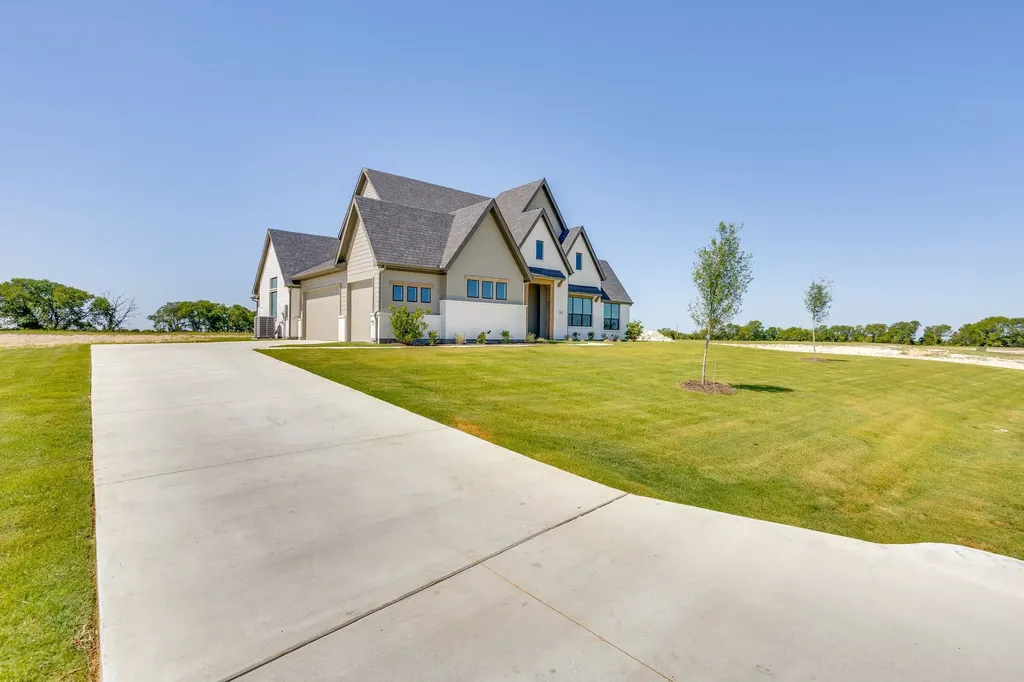 2830 Guadalupe Peak Waxahachie TX 75167