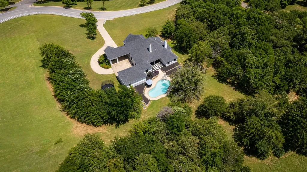 1901 Spring Mountain Road Cross Roads TX 76227