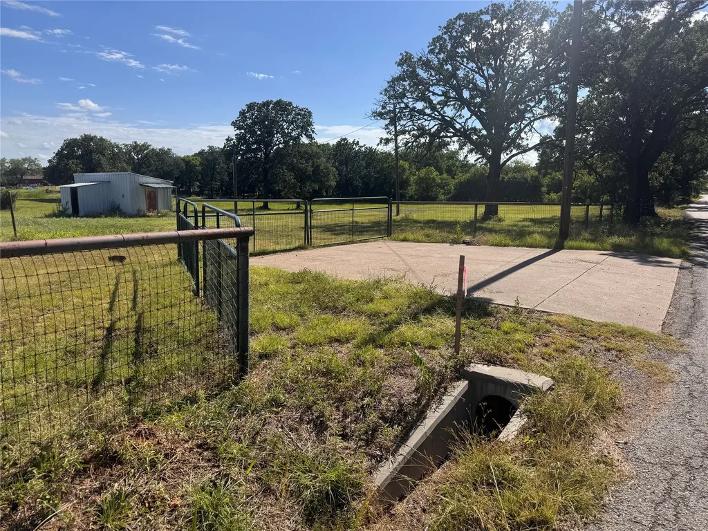 1721 County Road 909 Joshua TX 76058
