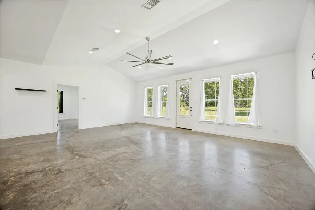 822 Private Road 7370 Point TX 75472
