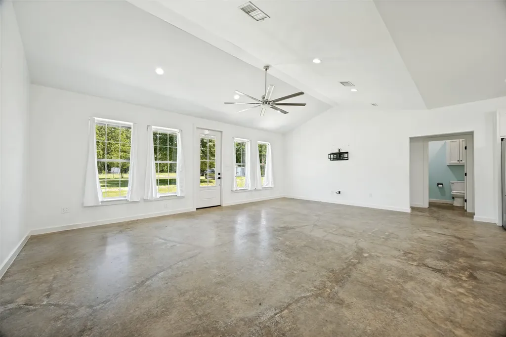 822 Private Road 7370 Point TX 75472