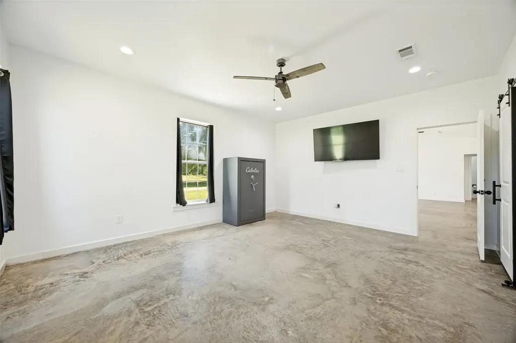 822 Private Road 7370 Point TX 75472
