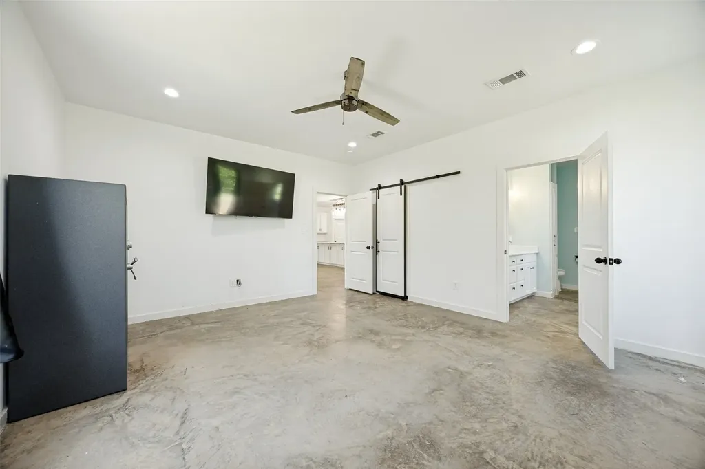 822 Private Road 7370 Point TX 75472