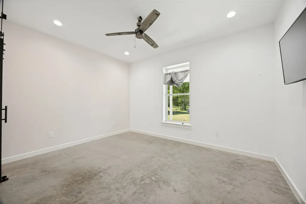 822 Private Road 7370 Point TX 75472