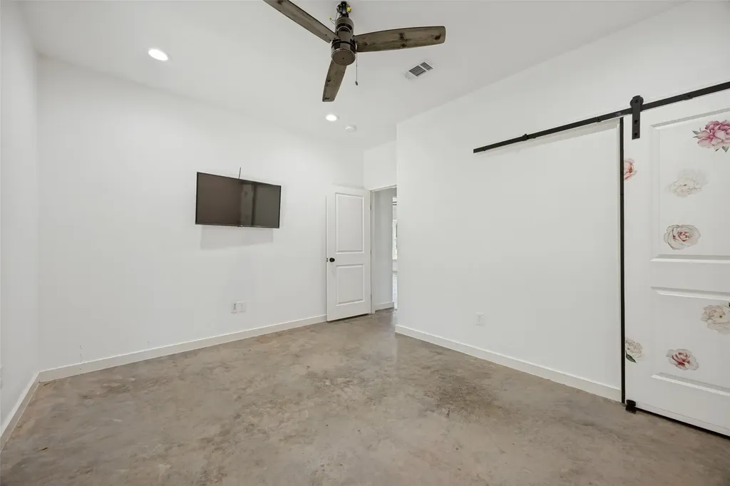 822 Private Road 7370 Point TX 75472