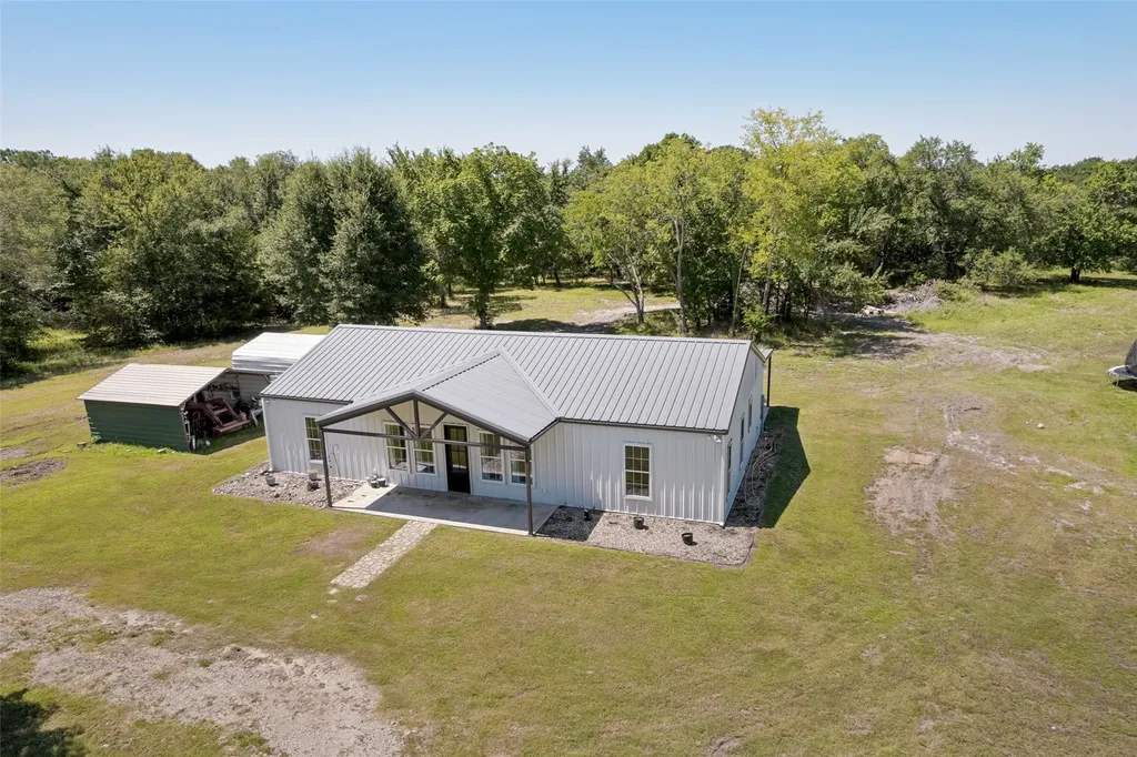 822 Private Road 7370 Point TX 75472