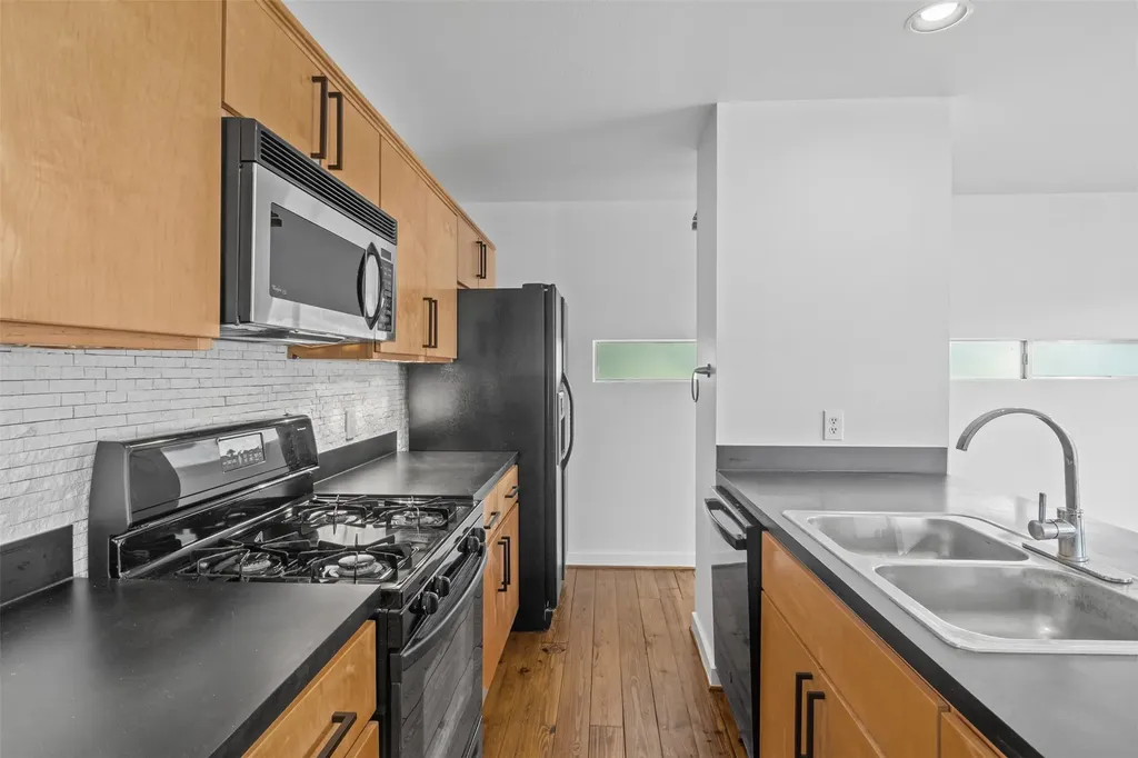 3809 San Jacinto Street Dallas TX 75204