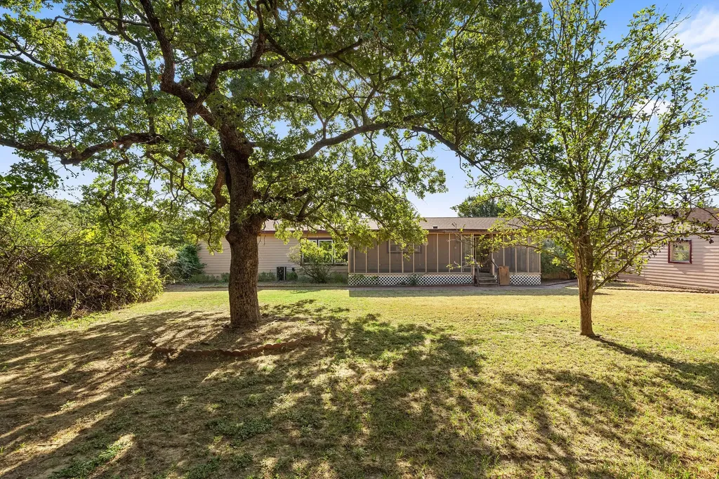 269 County Road 4374 Decatur TX 76234
