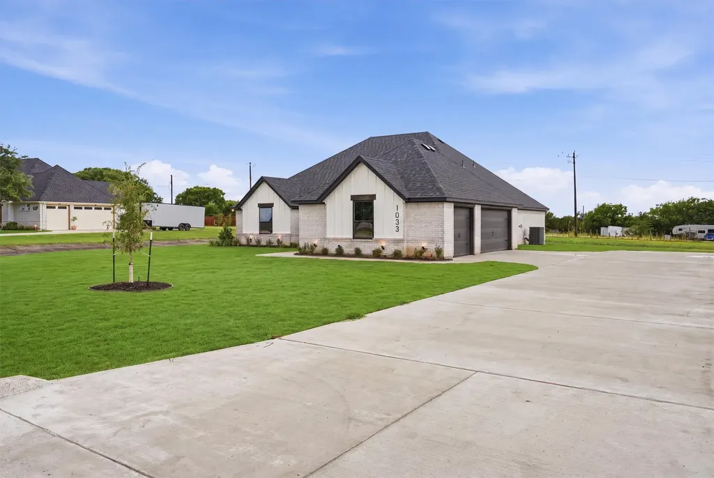 1033 Uplift Drive Weatherford TX 76087