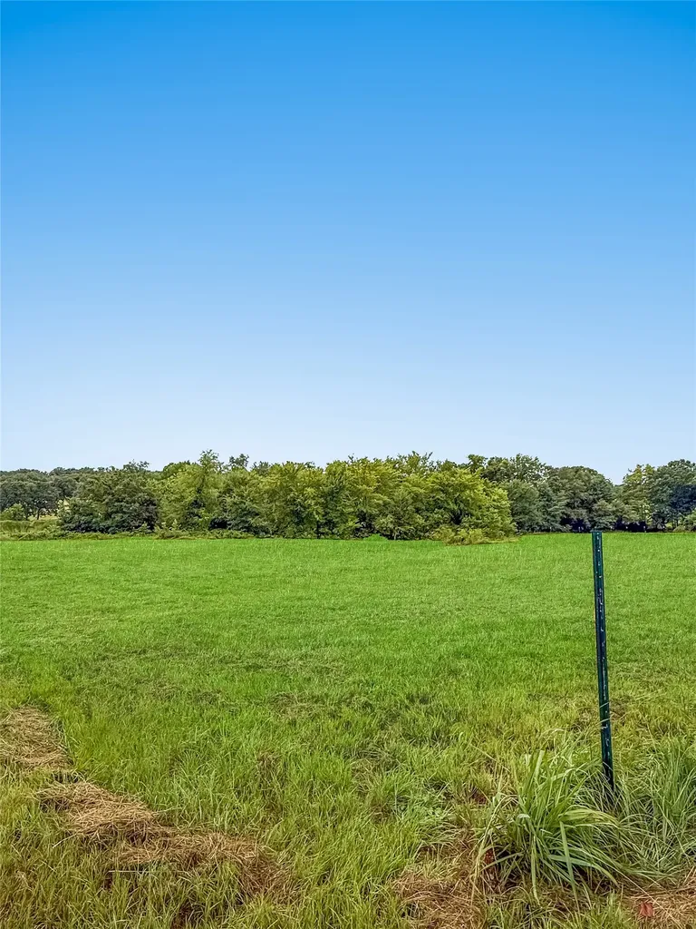 9224 County Road 1200 Athens TX 75751