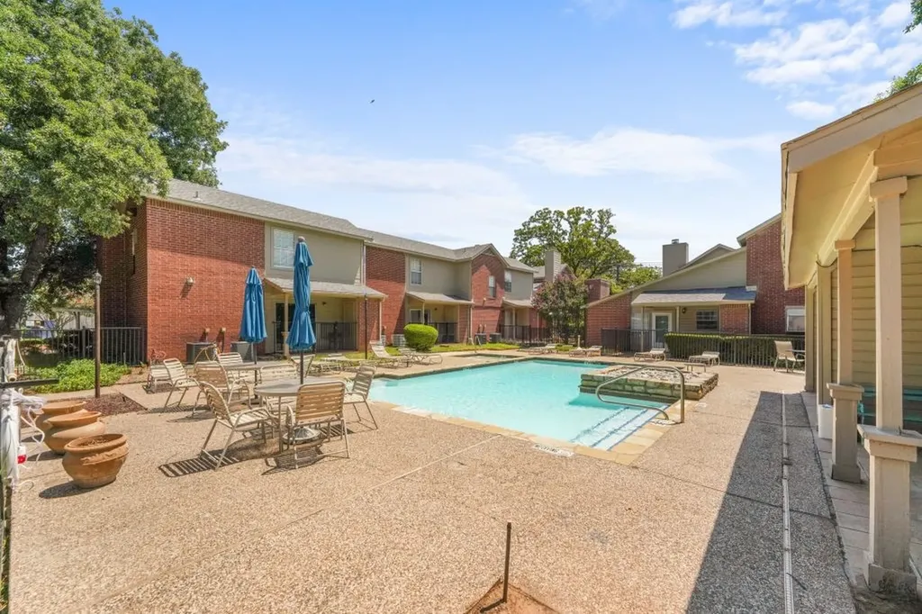1456 Meadowood Village Drive Fort Worth TX 76120